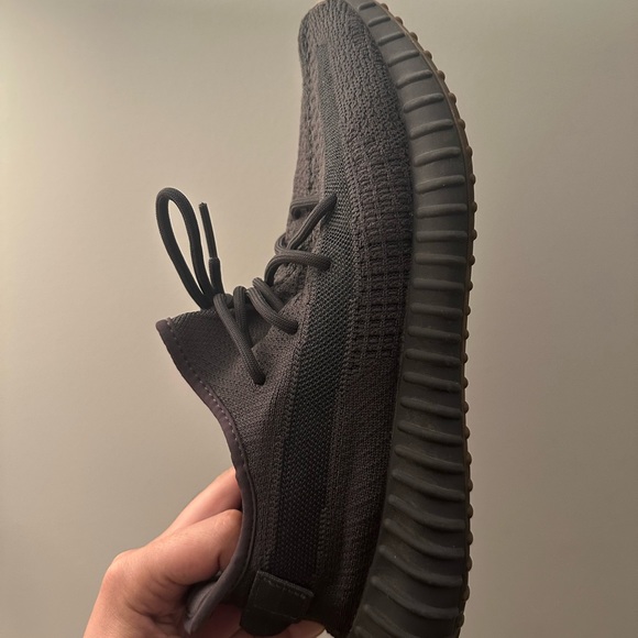 Yeezy 350 V2 Cinder - Picture 10 of 13